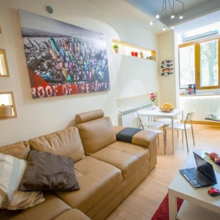 High Tech - Luxurious Apartment София Экстерьер фото