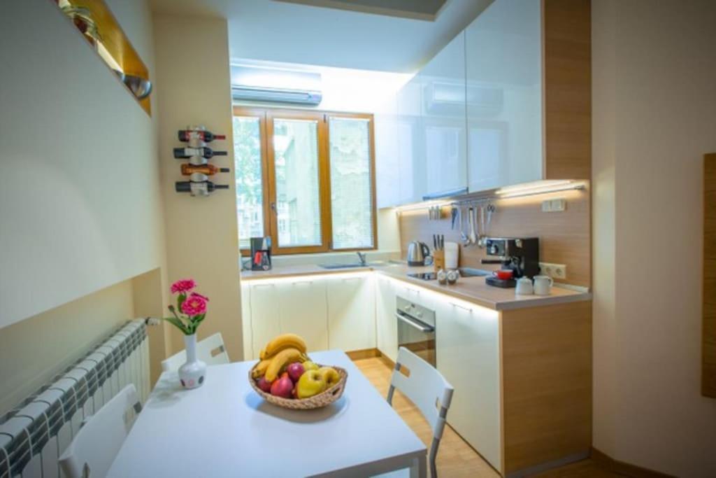 High Tech - Luxurious Apartment София Экстерьер фото